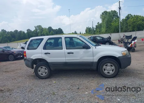 2005 Ford Escape Xls из США, поврежденный, VIN 1FMYU02Z75KB43599